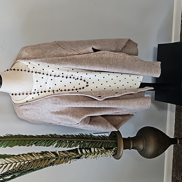 Croft & Barrow The Classic Tee Cream and Black Polka Dot Tee NWOT - Picture 3 of 12